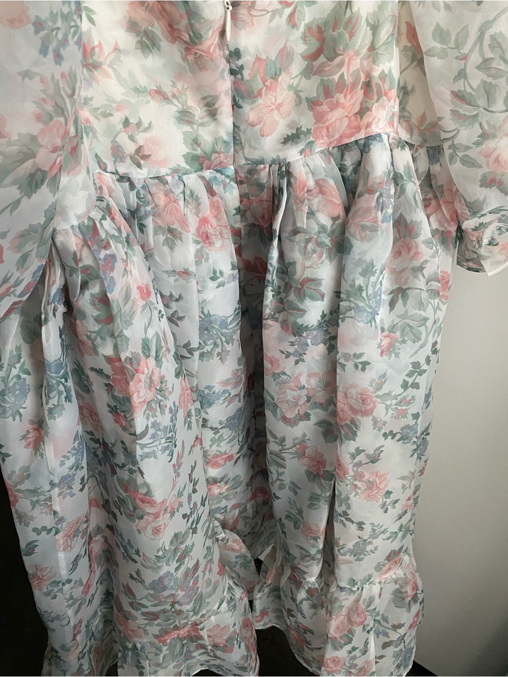 Selkie Floral Puff-Sleeve Midi Dress in Pale Pink and Sage - Picture 8 of 8